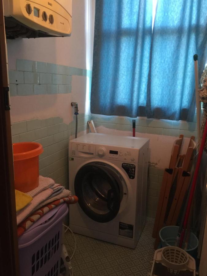 La Casa Di Clara Ombrellone Con 2 Lettini Al Lido San Giuliano Gratis E Parcheggio Privato Gratis Lägenhet Rimini Exteriör bild